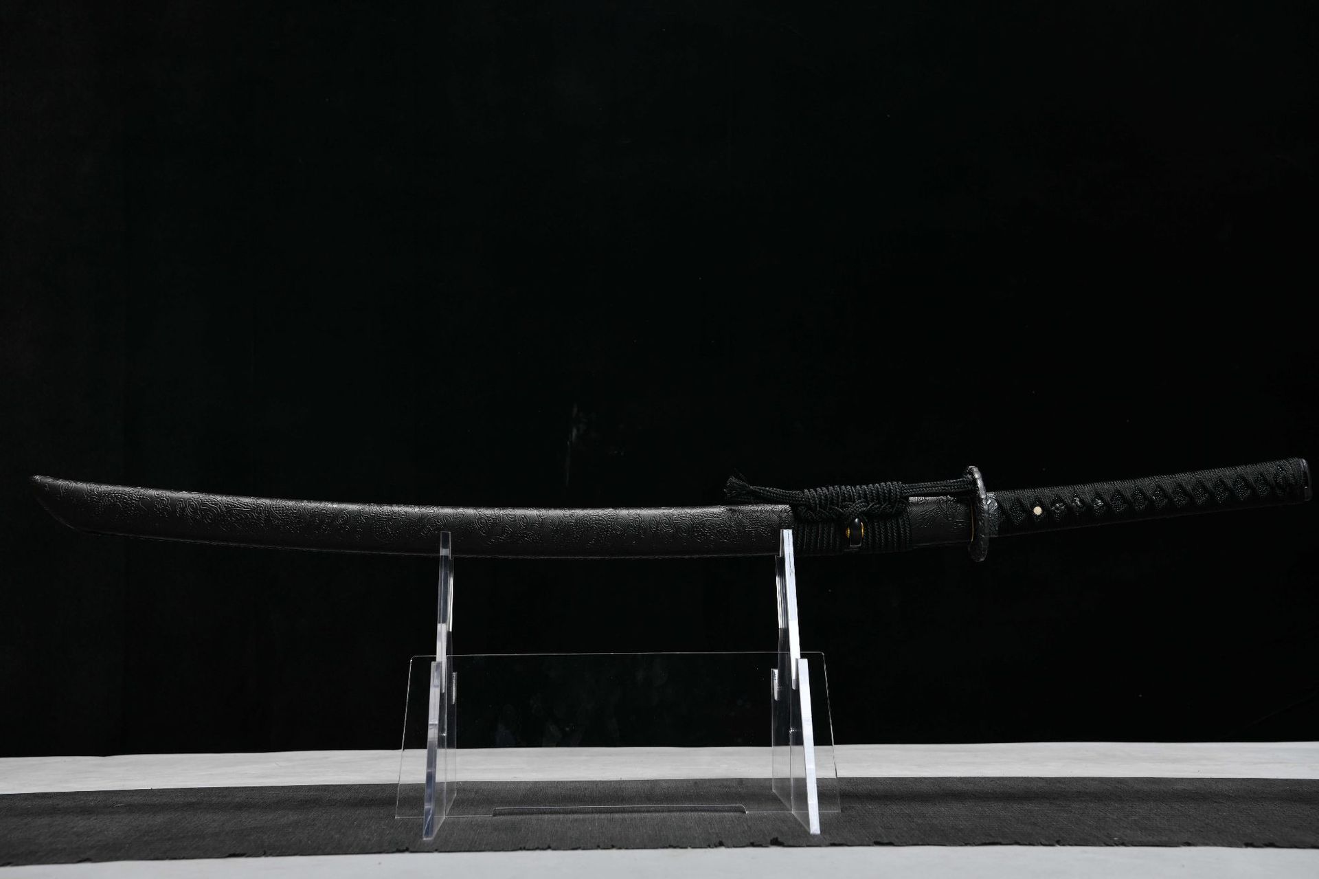 540 新款手作长款26寸高性能发黑雕物武士刀—入云龙打刀（B款） 编号