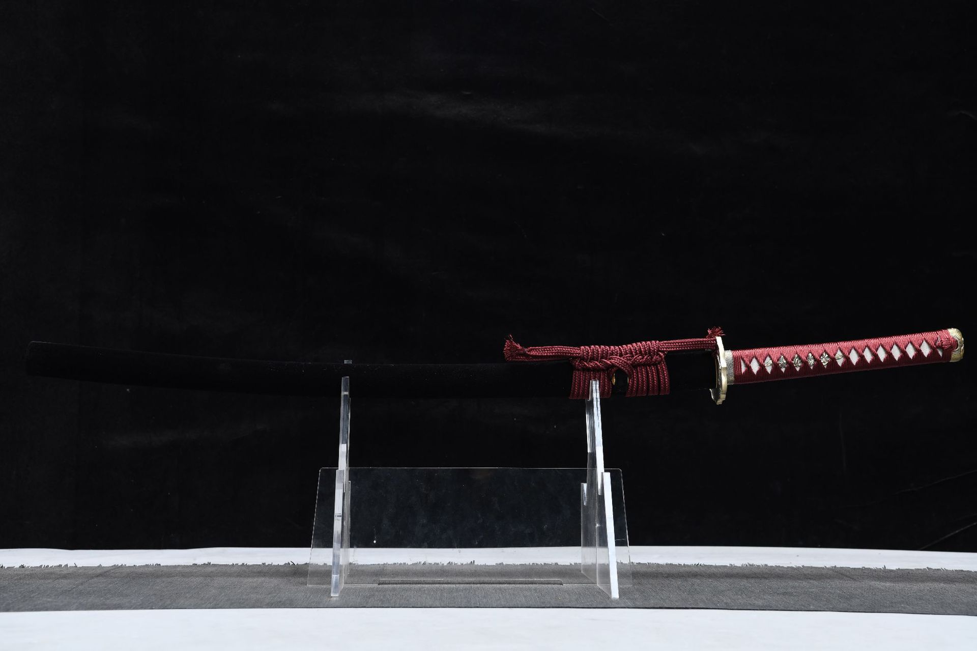 26寸銅装鋒鋼超鏡面武士刀『鏡面紅武士』 古兵器 武具 刀装具 日本刀 居合刀 960新款手作长款纯铜装26寸T10“火”字纹烧刃武士刀—火焰打刀 编号
